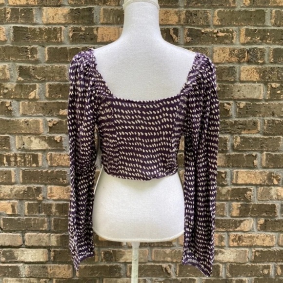 Urban Outfitters Crop Long Sleeve Top Size Large Purple Puff NEW. - Picture 4 of 4